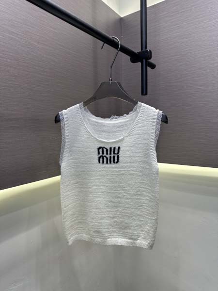 2026年3月9日入荷早春新作MIUMIU女性用ファッション...