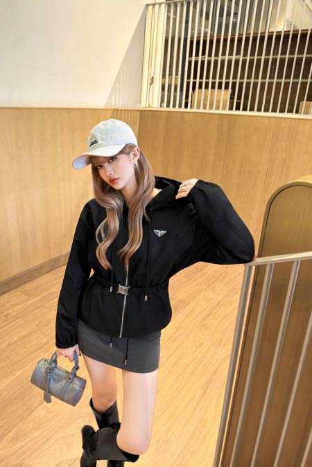 2026年3月22日入荷早春新作Prada女性用ファッション...