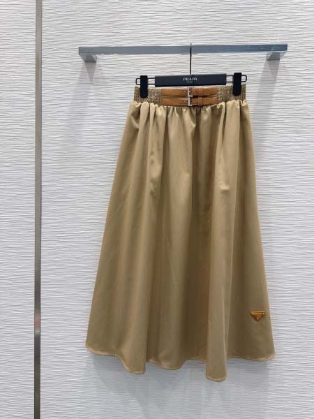 2026年3月22日入荷早春新作Prada女性用ファッション...