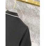 2026年3月25日入荷新作Prada半袖 tシャツ 超厳選★高級品/誕生日プレゼント/OM工場