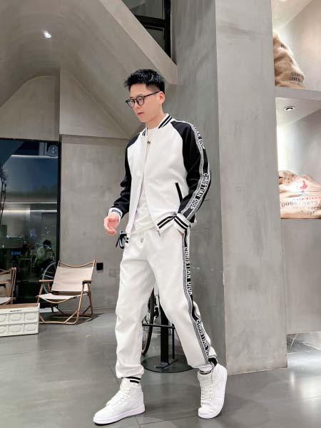 2026年3月25日入荷新作Dior上下セット 超厳選★高級...