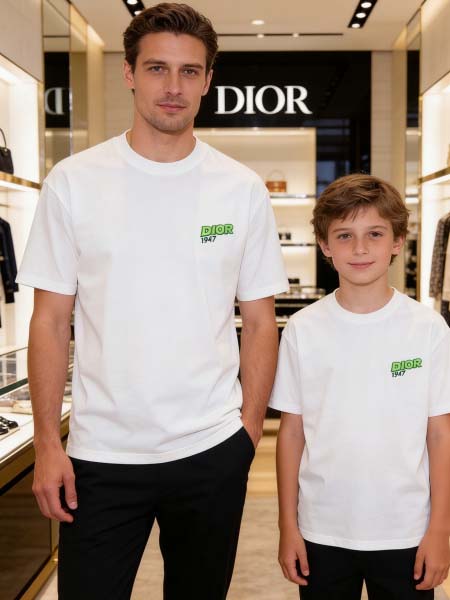 2026年3月30日入荷新作Dior半袖Tシャツ春夏高品質超...