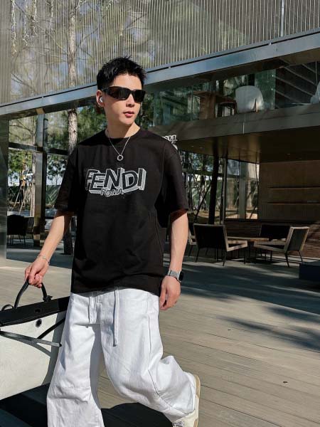 2026年3月29日入荷新作Fendi半袖Tシャツ春夏高品質...