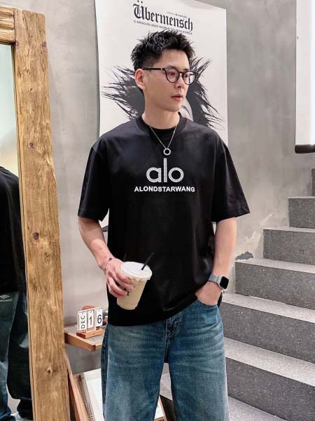 2026年3月31日入荷新作Alo半袖Tシャツ春夏高品質超厳...