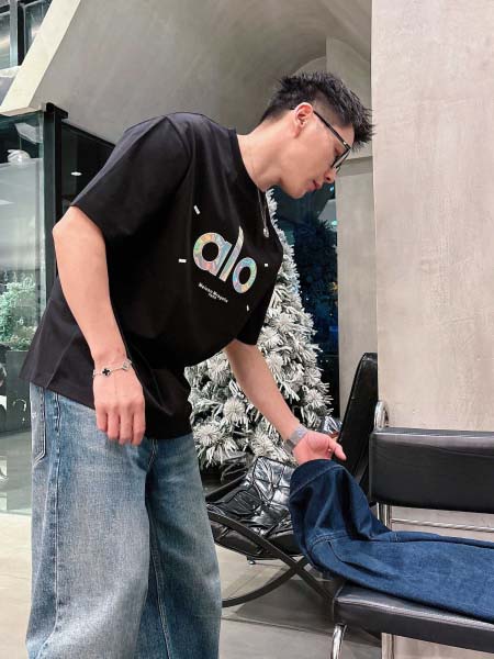 2026年3月31日入荷新作Alo半袖Tシャツ春夏高品質超厳...