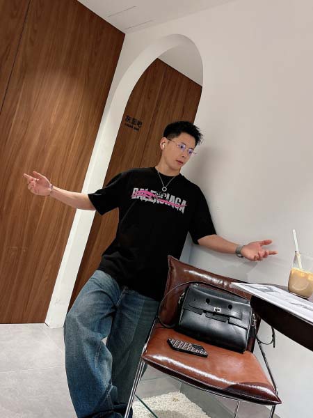 2026年3月31日入荷新作Balenciaga半袖Tシャツ...