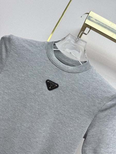 2026年4月4日入荷春夏新作Prada 高級品復刻 女性服 KL工場