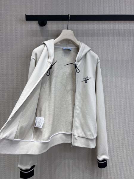 2026年4月4日入荷春夏新作Prada 高級品復刻 女性服 KL工場