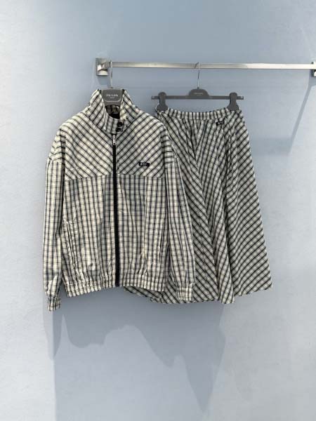 2026年4月4日入荷春夏新作Prada ジャケット 高級品...