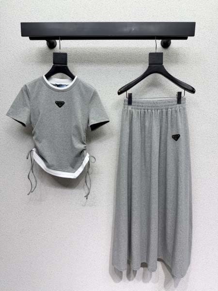 2026年4月4日入荷春夏新作Prada 高級品復刻 女性服...