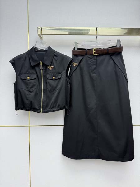 2026年4月4日入荷春夏新作Pradaセット 上下 高級品...