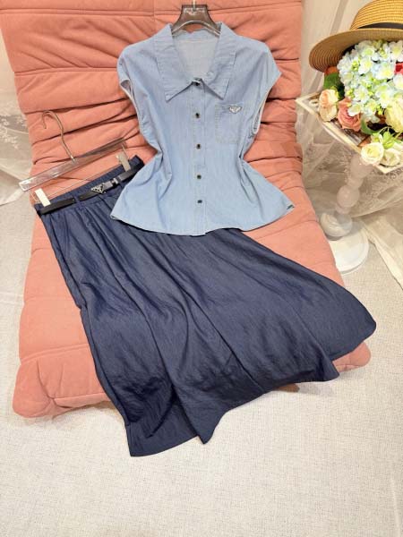 2026年4月4日入荷春夏新作Pradaセット 上下 高級品...