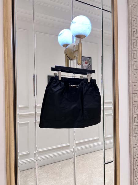 2026年4月4日入荷春夏新作Prada 高級品復刻 女性服...