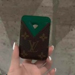 2026年4月10日入荷新作Louis VuittonIphoneケース全機種対応携帯ファッション/誕生日プレゼント/贈り物