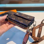 2026年4月10日入荷新作Louis VuittonIphoneケース全機種対応携帯ファッション/誕生日プレゼント/贈り物