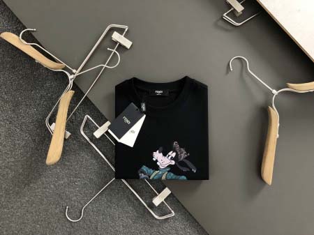 2026年4月14日春夏入荷新作FENDI短袖Tシャツ人気商...