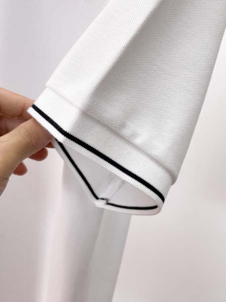 2026年6月12日春夏新作Prada半袖 tシャツ激安高品質/誕生日プレゼント/FF工場