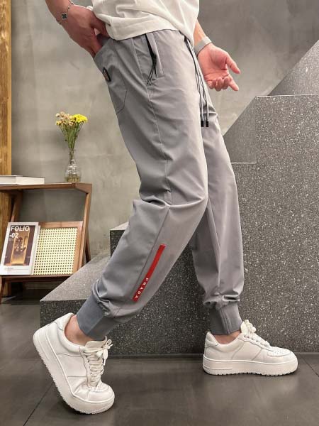 2026年6月3日入荷春夏新作Pradaズボン高品質DH工場