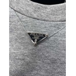 2026年6月12日春夏新作Prada半袖 tシャツ激安高品質/誕生日プレゼント/FF工場